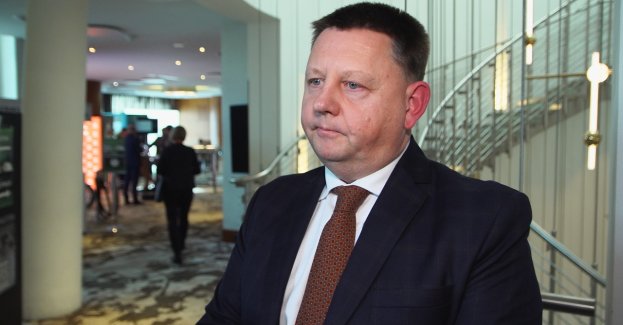 Dekarbonizacja polskiego ciepłownictwa przebiega w dobrym tempie – oceniają przedstawiciele Polskiej Spółki Gazownictwa. Dowodem na to ma być m.in. coraz większy udział gazu ziemnego w zasilaniu elektrociepłowni w naszym kraju. Spółka podkreśla, że w obliczu rosnącego znaczenia zielonej energii z fotowoltaiki czy wiatru gaz może pełnić rolę paliwa stabilizującego i to w długiej perspektywie. Dalsza dekarbonizacja sektora będzie wymagała znaczących nakładów inwestycyjnych oraz wspierających ten proces mechanizmów finansowania.